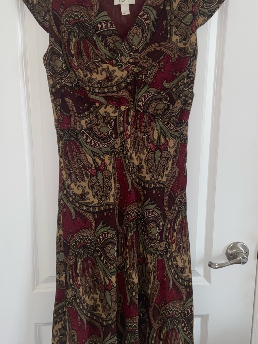 LOFT Ann Taylor Red & Gold
Paisley Cap Sleeve Dress Size 6